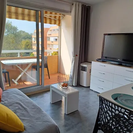 Cosy En Bord De - Port Santia Lucia St Raphael דירה Saint-Raphaël